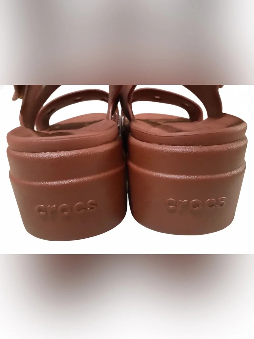 CROCS Women's Brooklin 4U Platform Sandals in Clay. Size 10